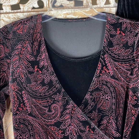 Notations Two-Piece Metallic Print Top/Skirt Set - Picture 4 of 8